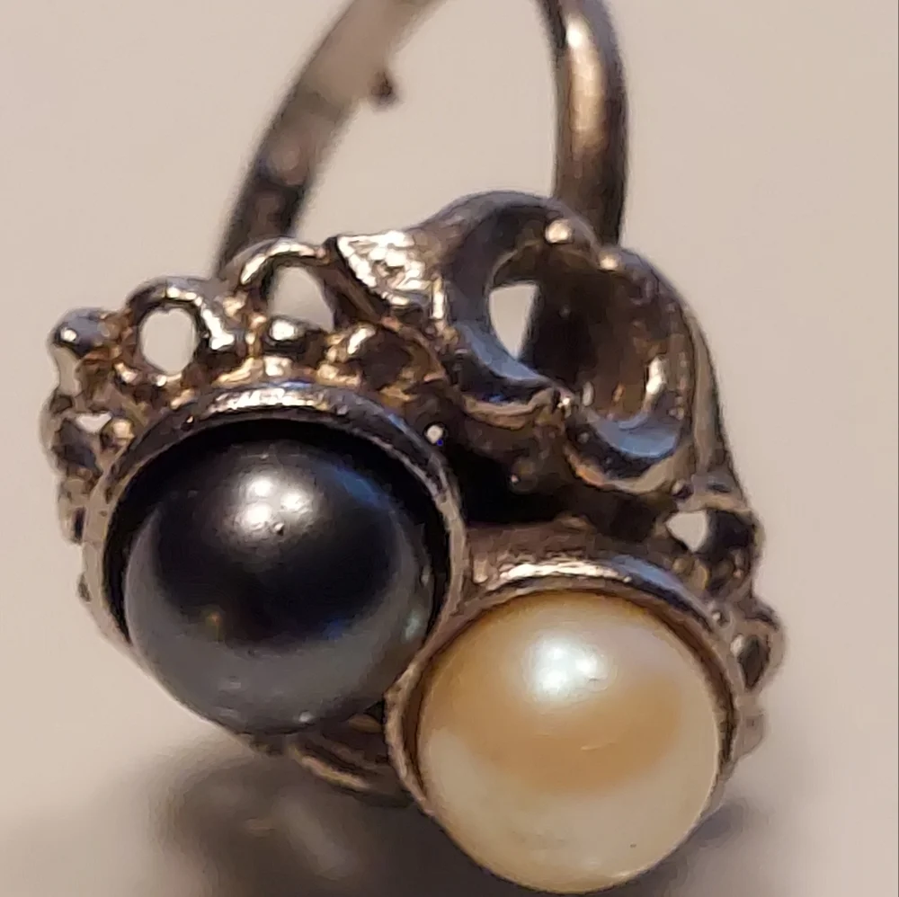 Vintage 10k WG Plated Silver White & Black Pearls Chunky Adjustable Ring RARE